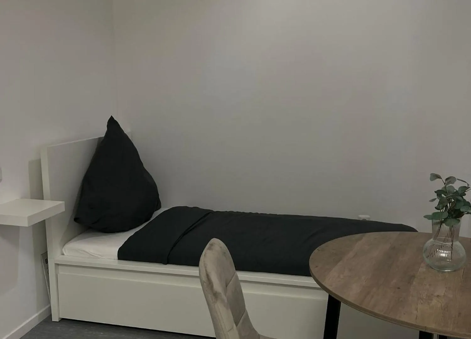 Hh Hostelsの連絡先